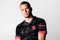 Панк Мудрик презентував третій комплект форми «Челсі» на сезон 2024/25 - фото