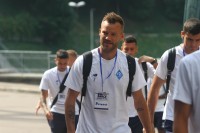 Одразу після гри чемпіонату. Гравці «Динамо» вирушили до місця тренувального збору збірної України