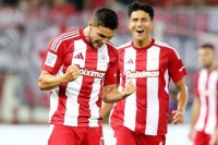 Яремчук з «Олімпіакосом» зазнали поразки в Греції. Роман вийшов на заміну