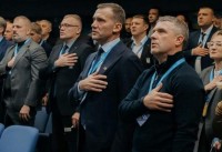 «Їздять Шевченки і Ребров»: відомий журналіст обурений тим, кому дісталися машини BMW від УАФ