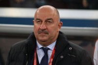 «Справжнє бидло». Росіянина Черчесова за його вчинок після матчу Ліги націй закликали вигнати із Казахстану