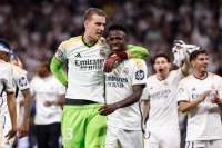 Луніна і Вінісіуса висміяв популярний паблік