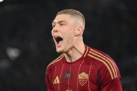 «Один гол за 35 днів – це мало». Італійські ЗМІ оцінили гру Довбика