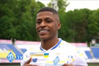 Стало відомо, під яким номером гратиме Анхель Торрес у «Динамо»