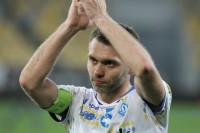 Сльози Караваєва. Гравця «Динамо» заспокоювали футболісти «Шахтаря»