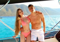 Дружина Забарного вражає відвертими образами: світлини, які неможливо забути 