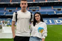 Лунін зробив дружині романтичний подарунок: кохана голкіпера збірної України все показала – фото