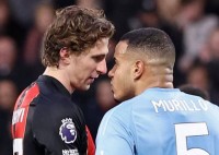 Забарний в одному рейтингу з Ван Дейком: українець у топ-10 цікавого списку в АПЛ