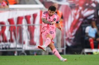 Легендарна битва: Мессі побив рекорд Роналду за кількістю голів з гри