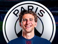 Перший друг в новому клубі? Зірка ПСЖ підписався на Забарного в соцмережах