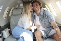 Дружина Сафонова прокоментувала ситуацію із Забарним. Їй важко