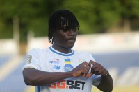 «Нам розповідають вже давно, що в «Динамо» через війну не їдуть легіонери. От у будь-який інший клуб їдуть, а в «Динамо» - ні», - журналіст