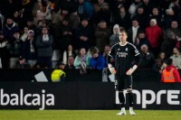 Вболiвальники «Реала» про Лунiна: «Цей хлопець так довго сидить на лаві запасних, що іноді здається, що він спеціально пропускає такі дурні голи»