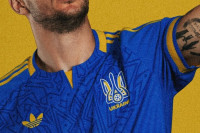 Виїзна форма збірної України коштує майже сім тисяч гривень