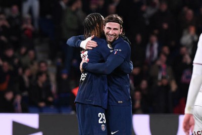 Забарний допоміг ПСЖ очолити чемпіонат Франції: яку оцінку отримав українець за матч?