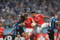 Поединок «Гремио» — «Интернасьонал» завершился массовой дракой