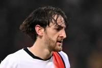 Капітан «Лутон Таун» пережив зупинку серця у грі проти «Борнмута» з Забарним