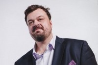 Василий Уткин: «Если Англию за отказ от игры в футбол накажет именно Украина, я буду просто счастлив. Слава Украине!»