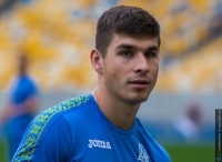 Маліновський – про штучний газон стадіона у Вільнюсі