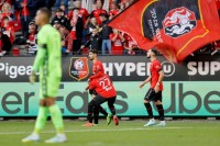 У стані суперників. «Ренн» громить «Нант», АЕК здолав «Аріс» з росіянином, «Фенербахче» забиває 5, але перемагє мінімально 