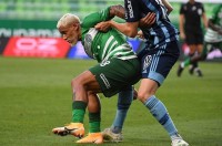 Результати перших матчів кваліфікації Ліги чемпіонів: Ребров йде далі, два українці вилетіли з турніру 