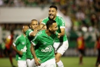 ​У польоті м'яча під час гри «Шапекоенсе» фанати побачили «Паранормальне явище»