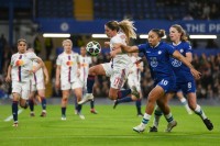 Визначено півфіналістів ЛЧ серед жінок. «Челсі» вирвав перемогу в «Ліона» по пенальті