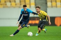 СК «Дніпро-1» переміг «Рух» завдяки перфомансу Філіппова й Піхальонка – «спортклубівці» піднялись на третю позицію в УПЛ