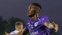 Має контракт до 2027 року: нігерійський форвард УПЛ відмовився повертатися в Україну через війну