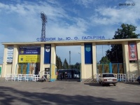 Як «Десна» підготувала газон до матчу з «Динамо»