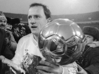 Ретро. Скільки коштував «Золотий м'яч» Бєланова