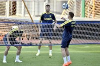 Збірна зіграла у тенісбол. Ребров провів відновлювальне заняття