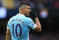 Як Агуеро не забив два пенальті в першому таймі