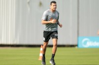 «Хороший мальчик!». Латераль «Динамо» поразил бразильских болельщиков своим внешним видом