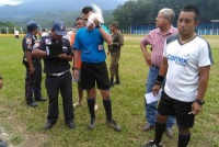 У Гватемалі суддю побили за червону картку