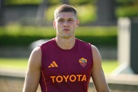 Довбик може розпочати сезон в «Ромі» як гравець запасу. У чому причина?