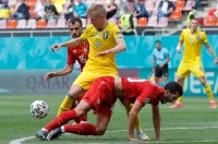 «Банда піжонів на чолі з Зінченком і Маліновським». Вболівальники критикують збірну України за беззубу гру