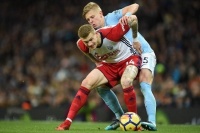 Англійська преса не втомлюється хвалити Олександра Зінченка