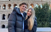 «Хочу побачити весь світ разом з тобою»: Кохана Забарного похвалилася новими спільними фото з футболістом