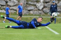 Руслан Нещерет: «Допомагають всі, навіть польові гравці»