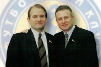 Замішаний Медведчук. Відомо, чому Суркіс вдруге приїжджав до України