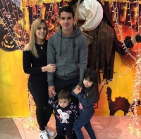 Динамівці: життя за межами поля