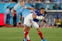 «Мансити» переигрывает «Йокогаму»: Зинченко с трофеем, худшим баллом и неожиданным отличием