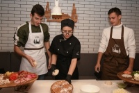 Володимир Шепелєв спробував себе у ролі кулінара