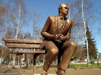 Автор статуї Луческу пояснив її відмінність від пам'ятника Лобановському