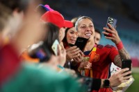 ​Футболістка збірної Іспанії заявила, що глава RFEF погано цілується
