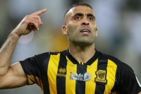 Вболівальник відхлистав батогом одноклубника Бензема після матчу