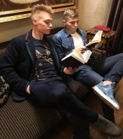 Динамівці: життя за межами поля