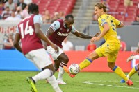 «Вулвергемптон» розгромив «Лейпциг», поразки «Астон Вілли» та «Вест Гема»