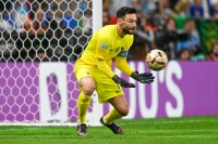 Льоріс завершив кар'єру в збірній Франції